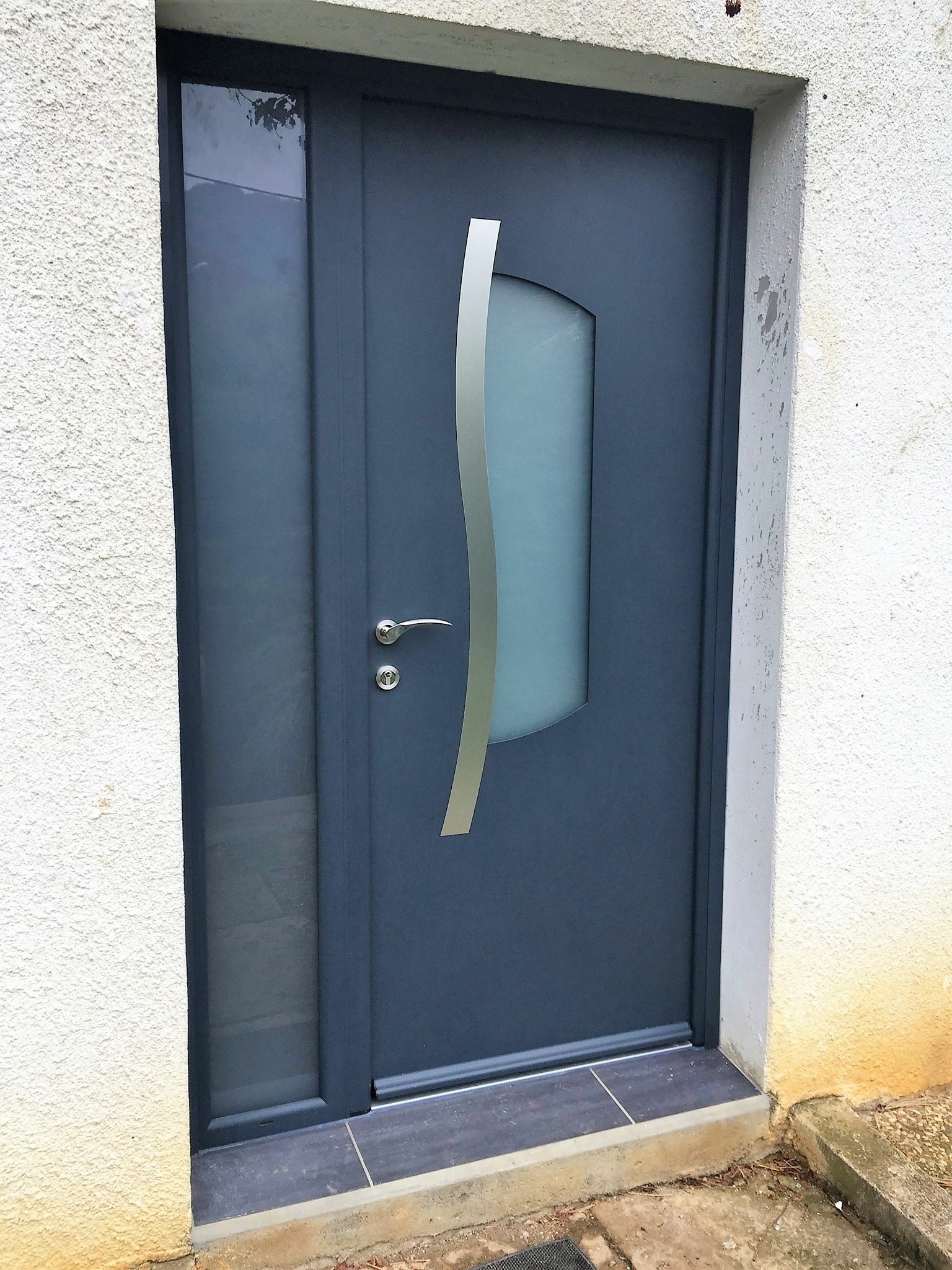 Decoferm, porte d'entrée aluminium à Ploemeur dans le Morbihan