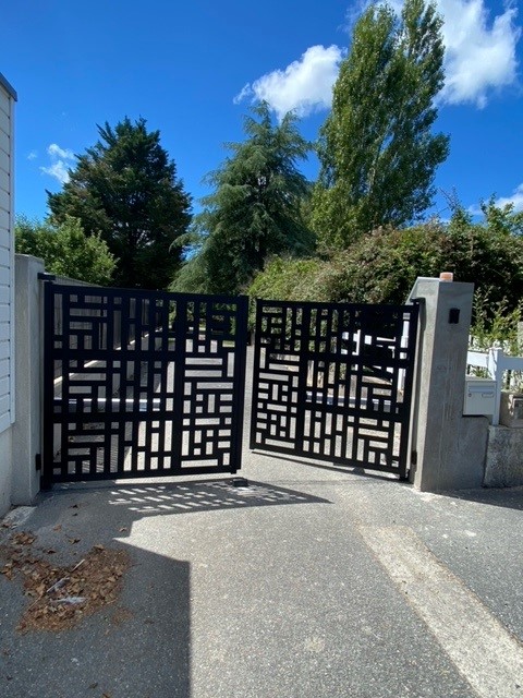 Decoferm, portail alu ajouré Ploemeur dans le Morbihan