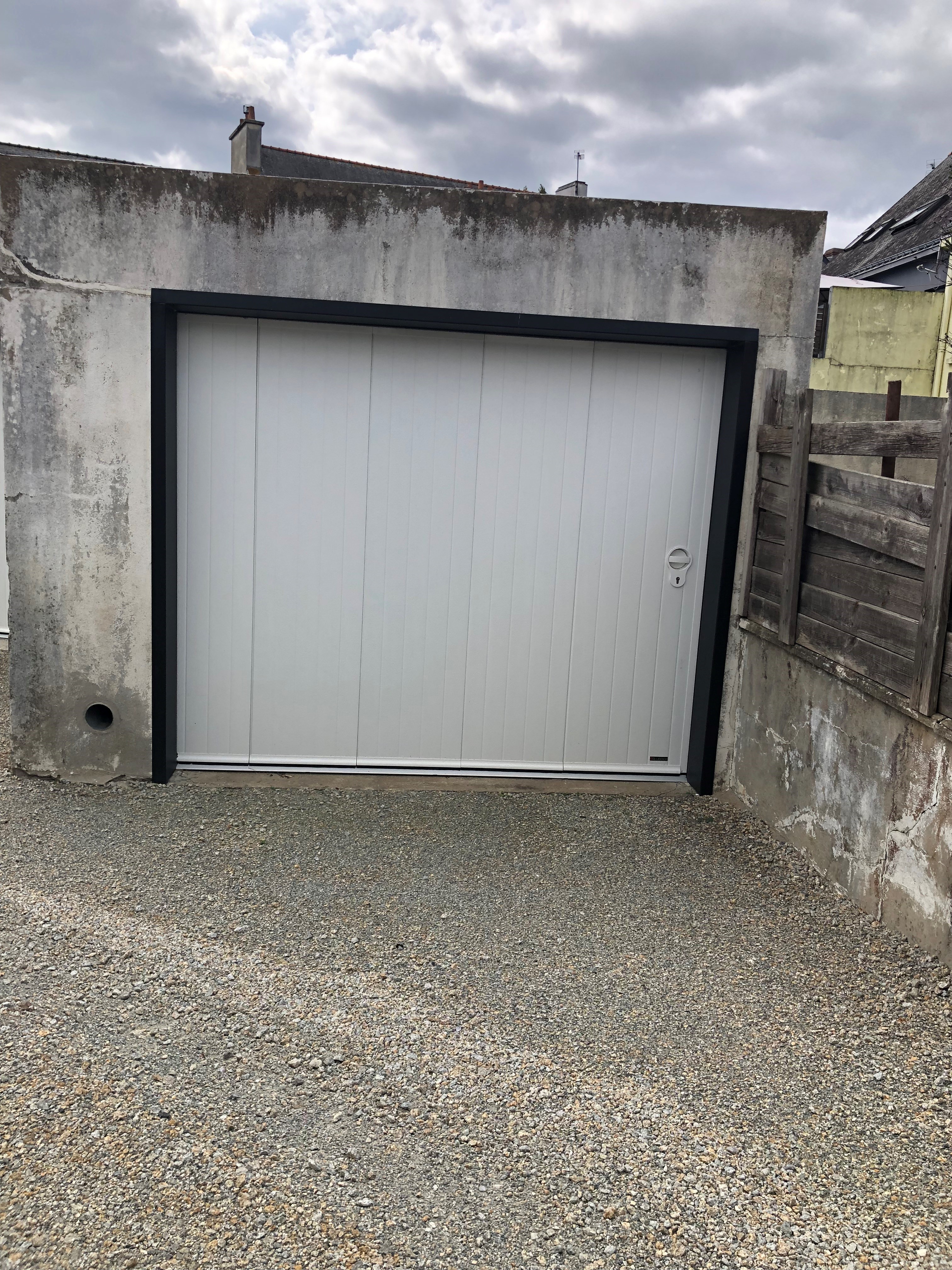 Decoferm, portes de garages à Lanester dans le Morbihan